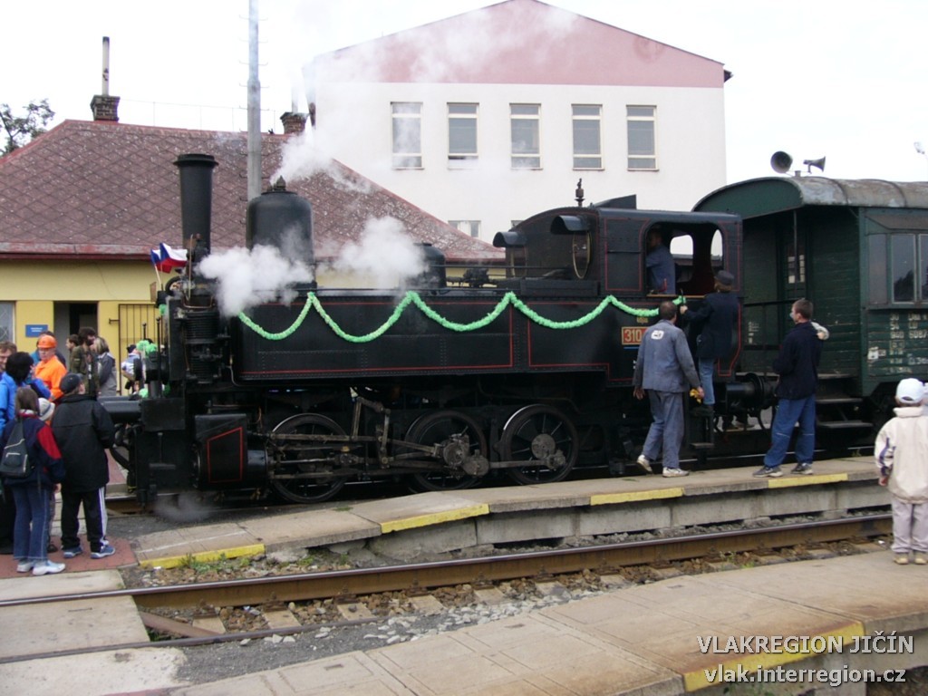 100_let_cd_jicin_270903_00009.jpg
