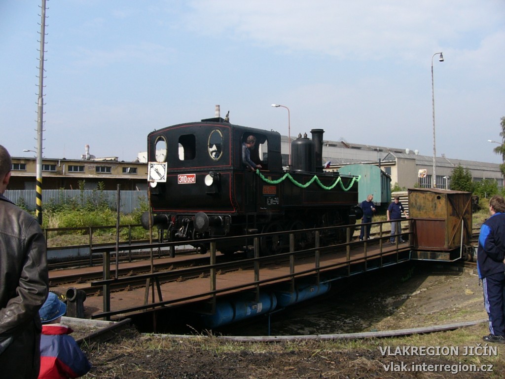 100_let_cd_jicin_270903_00037.jpg